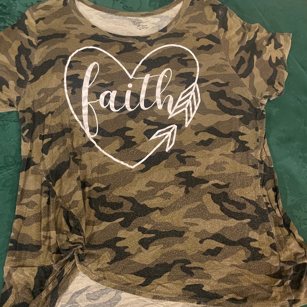 Faith T-shirt Size XXL